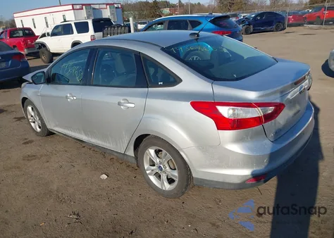 2014 Ford Focus Se z USA, uszkodzony, nr VIN 1FADP3F29EL370026